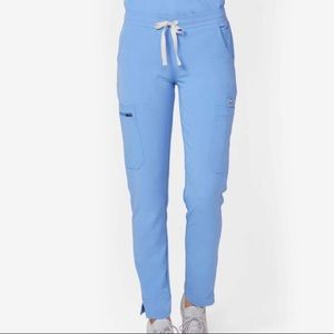 FIGS Yola scrub pants in Ciel Medium